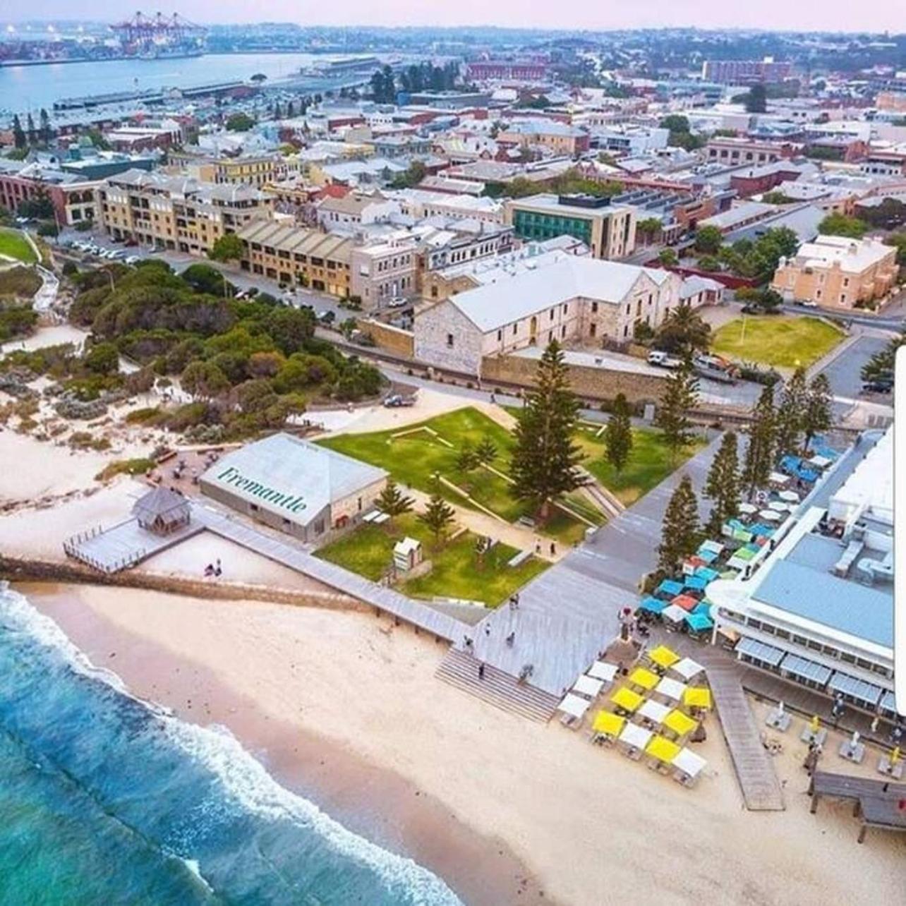 West End Warehouse Historical Opposite Beach Fremantle Dış mekan fotoğraf